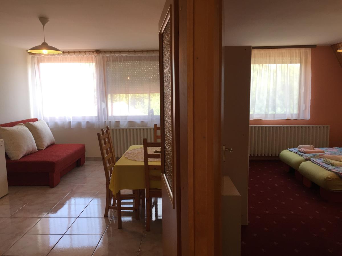 Respect Apartament Heviz Ngoại thất bức ảnh