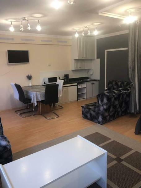 Respect Apartament Heviz Ngoại thất bức ảnh